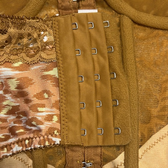 OUT FROM UNDER Urban Outfitters Modern Love Supernova Corset - Picture 6 of 12